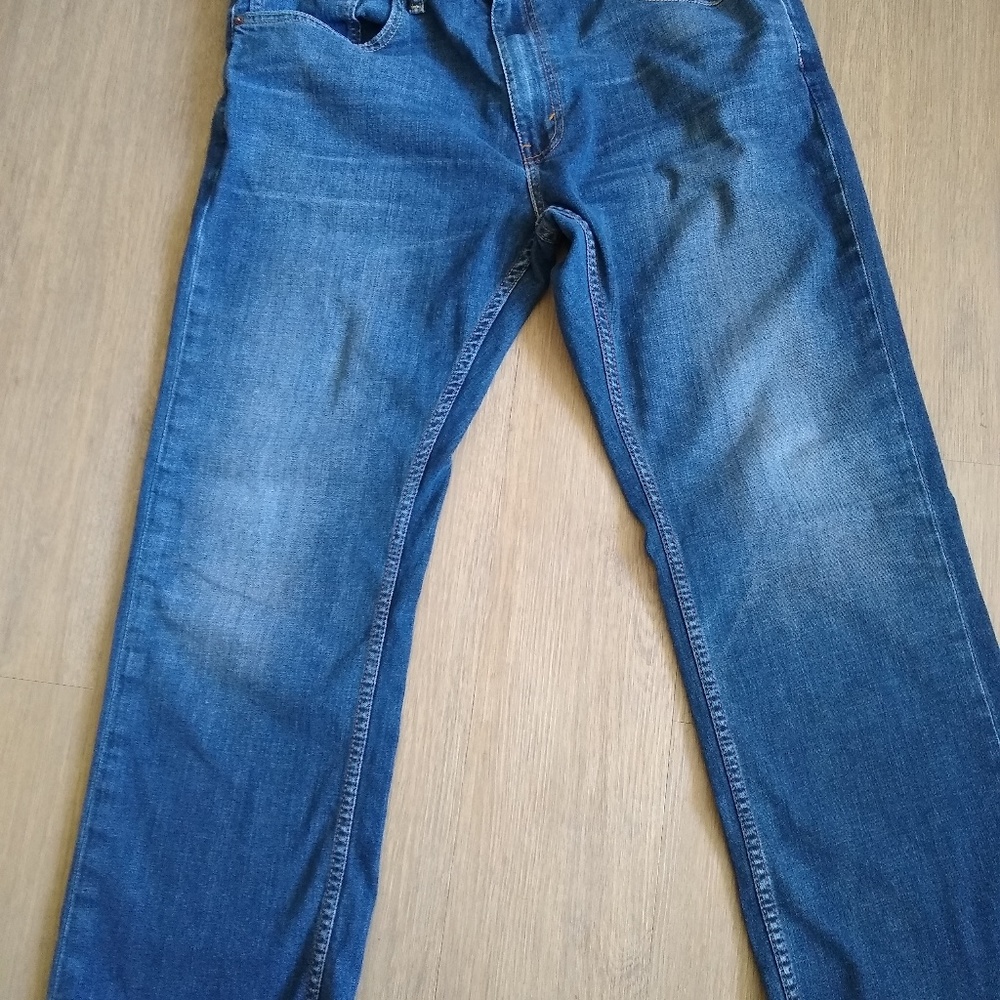 2/ $40 Levi's 559 Men Relaxed Fit Jeans - Picture 5 of 6